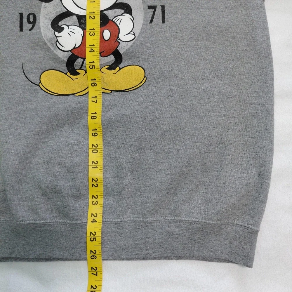 Disney World Mickey Mouse 1971 Sweatshirt Mens Medium Gray Pullover Fleece